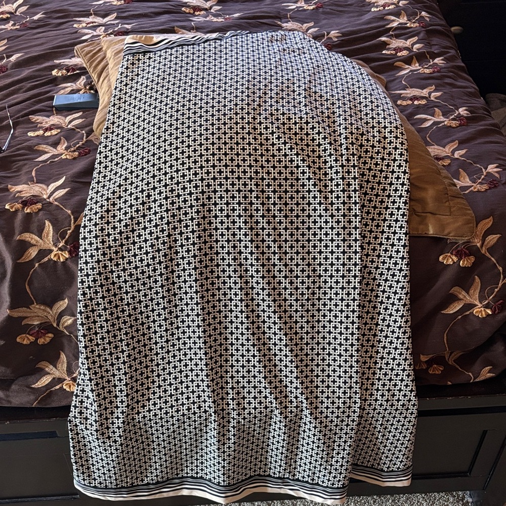 Abercrombie & Fitch Monochrome One-Shoulder Dress